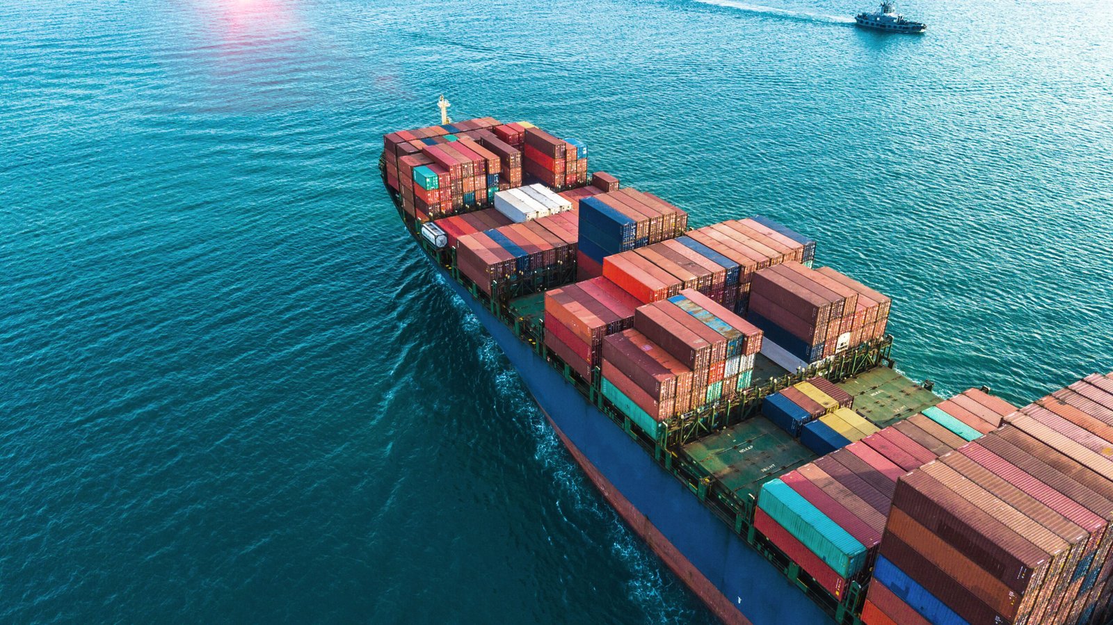 International cargo shipping and global trade